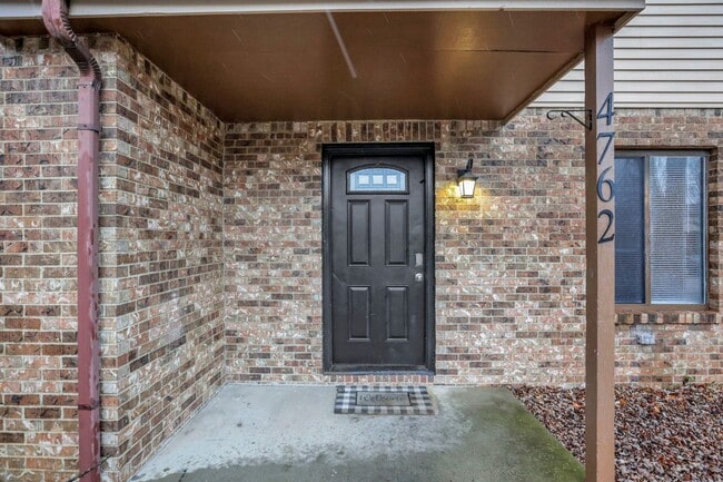 Photo - Beautiful 3 Bedroom 1.5 Bathroom Townhome Minutes from Easton