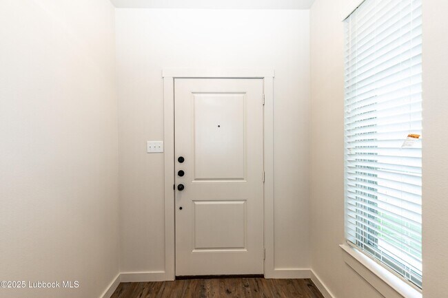 Photo - 2527 138th St