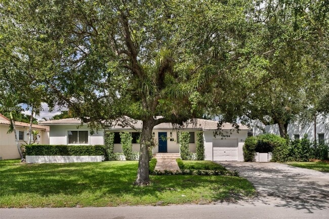 Building Photo - 4724 Orduna Dr Rental
