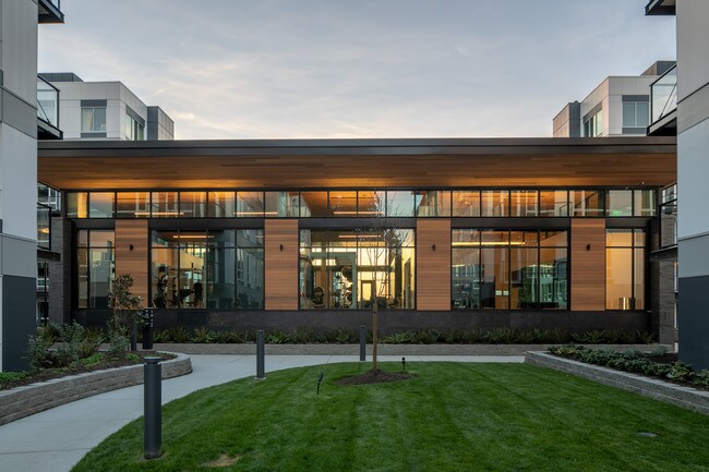 Hyde Square Apartments For Rent in Bellevue, WA