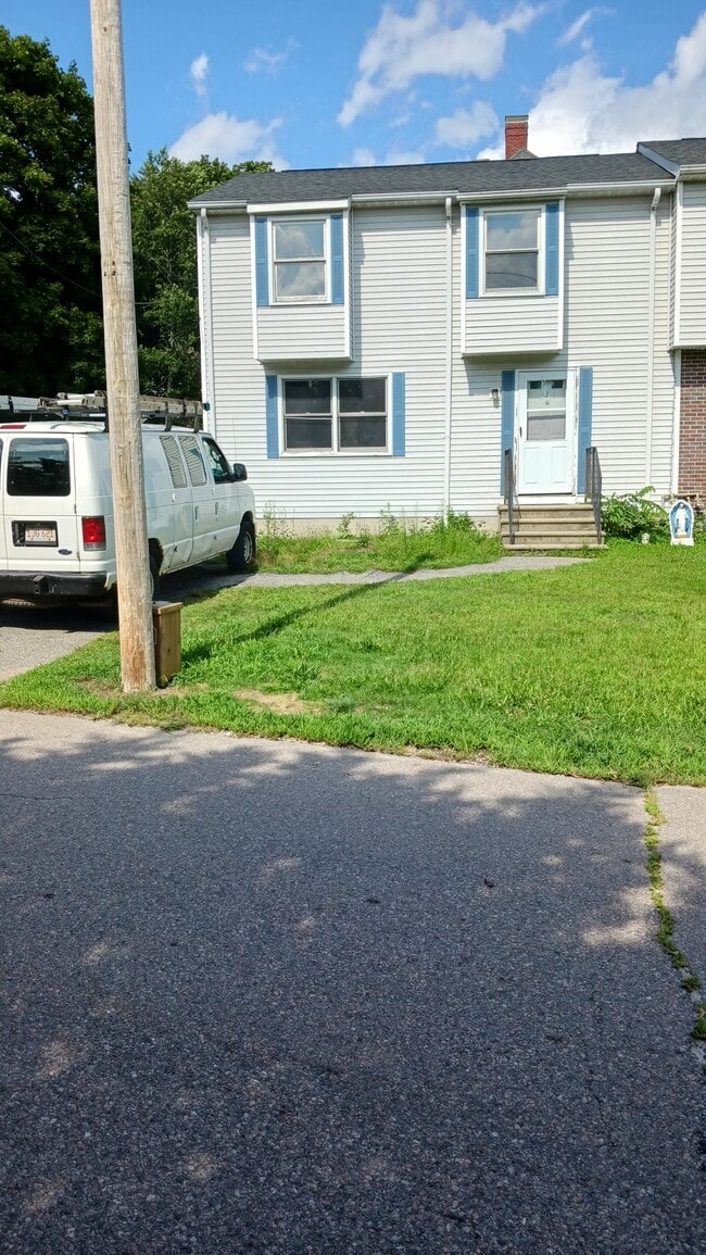 Photo - 3 Brayton Ct