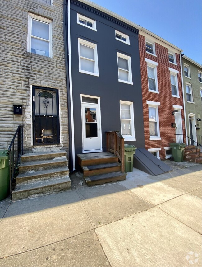 Building Photo - 907 W Lombard St Rental