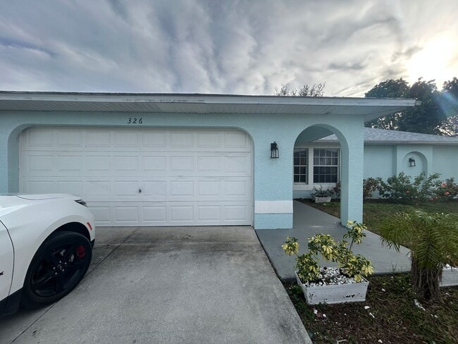 Building Photo - 326 NE 23rd Terrace