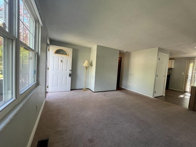 Photo - 1413 Cardwell Square S