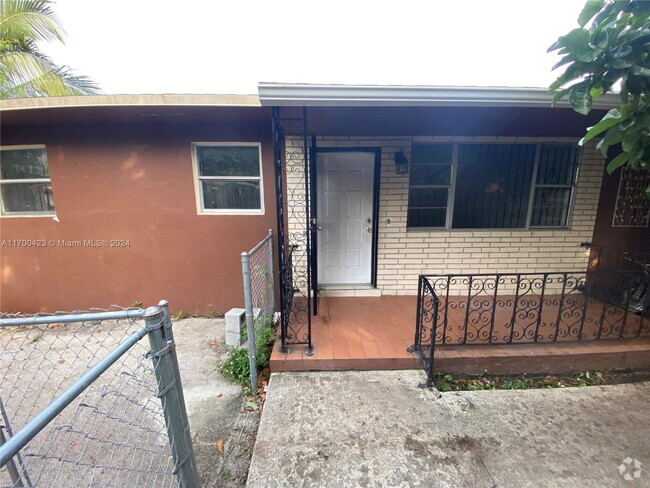 Building Photo - 1245 NW 68th St Unit 1247 Rental