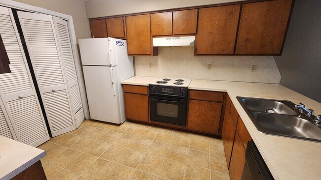 Photo - Near PCIS, off So Railroad Street Unit N3