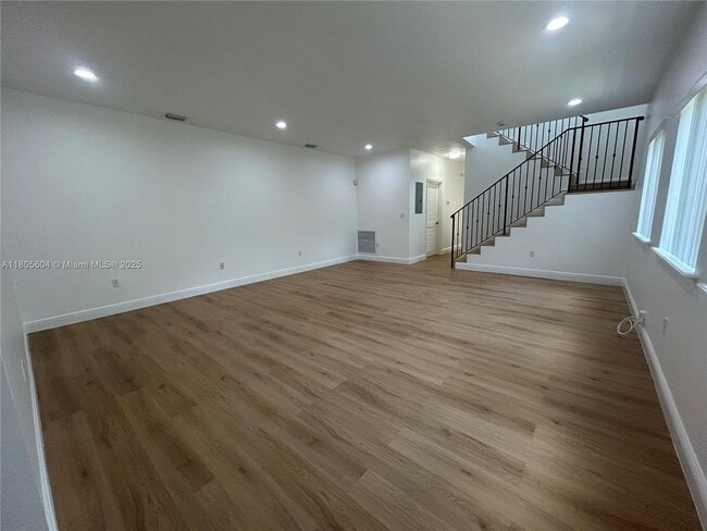 Photo - 3144 New York St