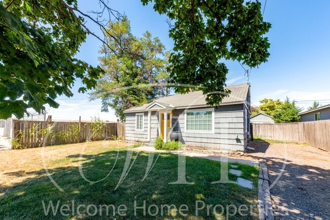 Building Photo - 1014 W Alder St Unit 1014 W Alder St