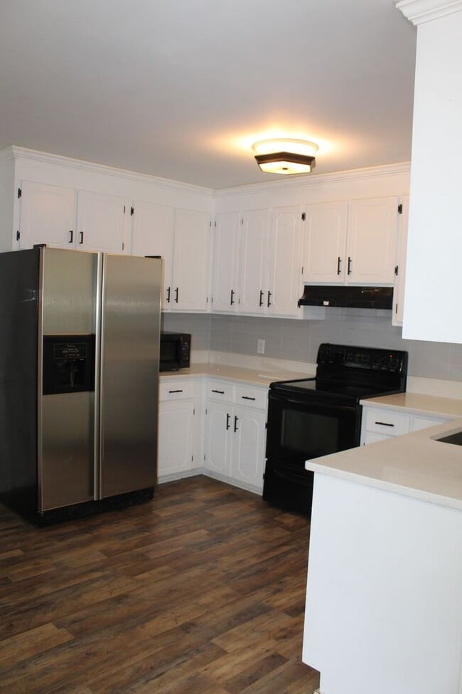 Photo - 107 Clairmont Rd NE