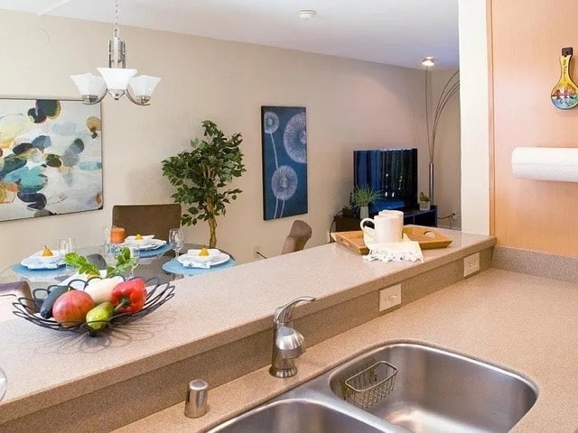 Photo - 215 Red Oak Dr