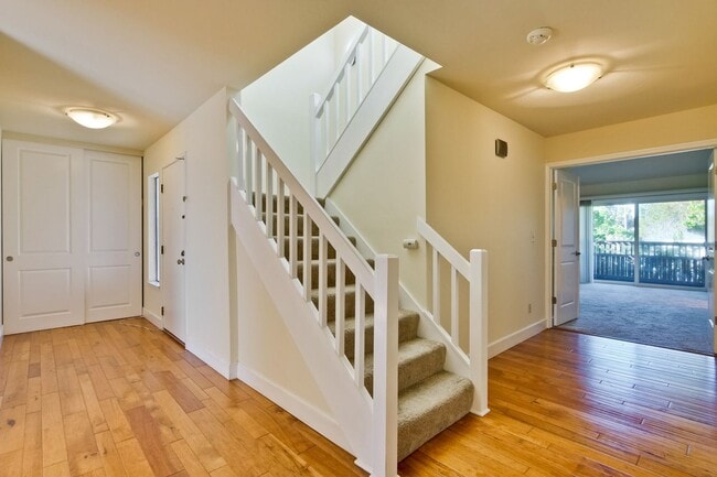 Photo - 2040 W Middlefield Rd