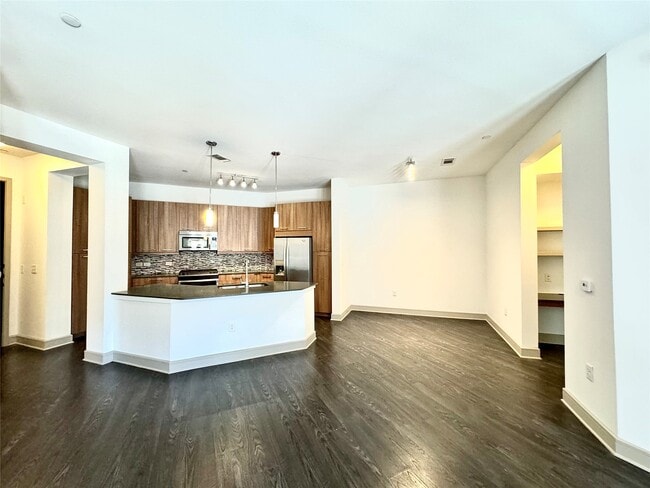 Photo - 2111 Westheimer Rd Unidad 1307