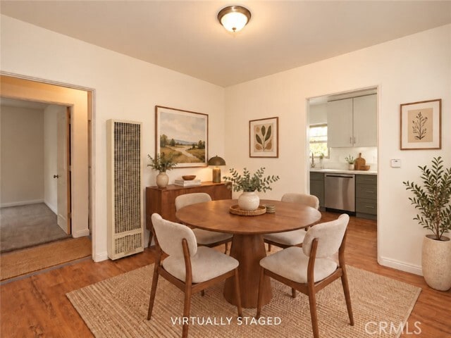 2207 W Carson St