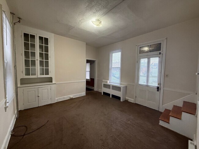 Photo - 32-34 E North St Unidad Rear