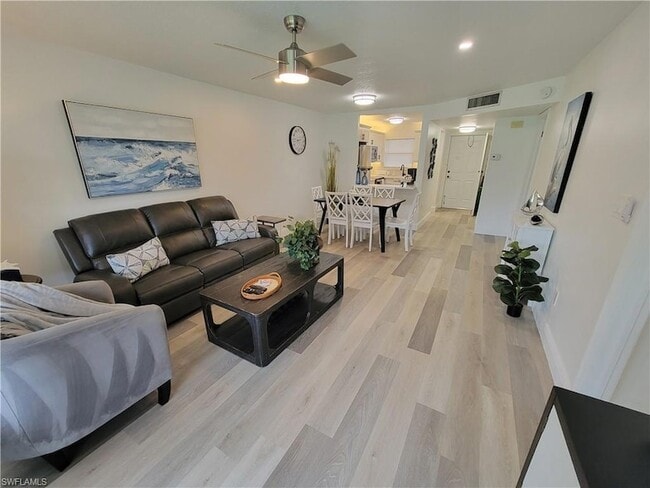 Building Photo - 200 Forest Lakes Blvd