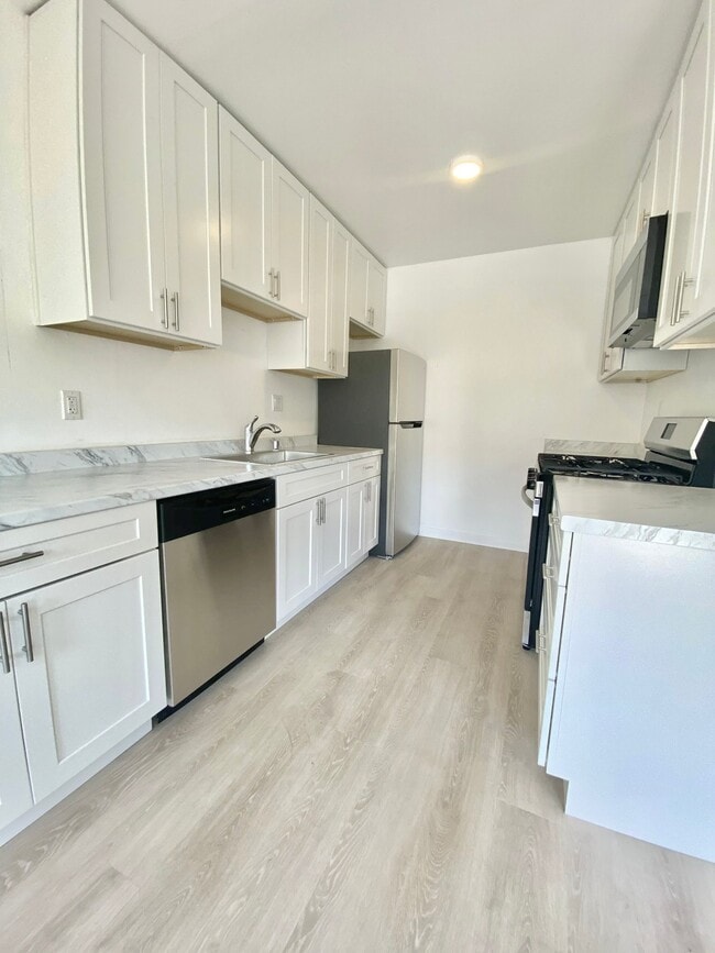 Photo - 1534 10th St Unit 7