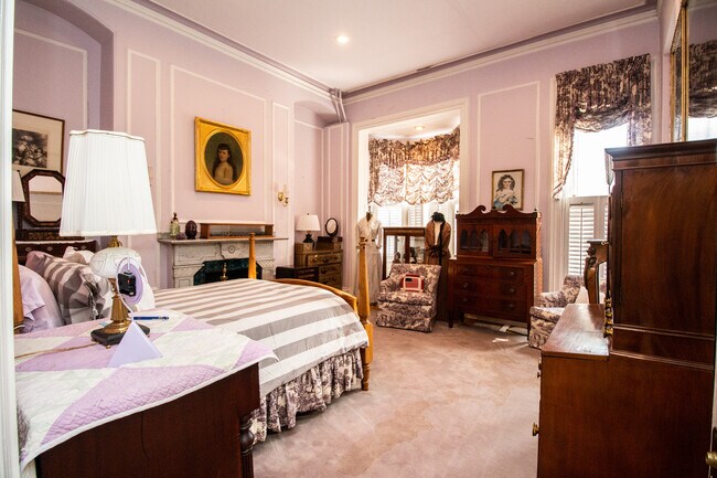 Photo - 290 Beacon St Unit 3B