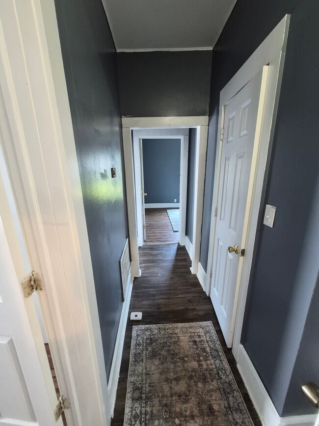 Photo - 100 Broadway St Unidad 2 - Upstairs