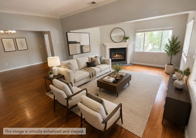 Photo - 4557 Edgeware Rd