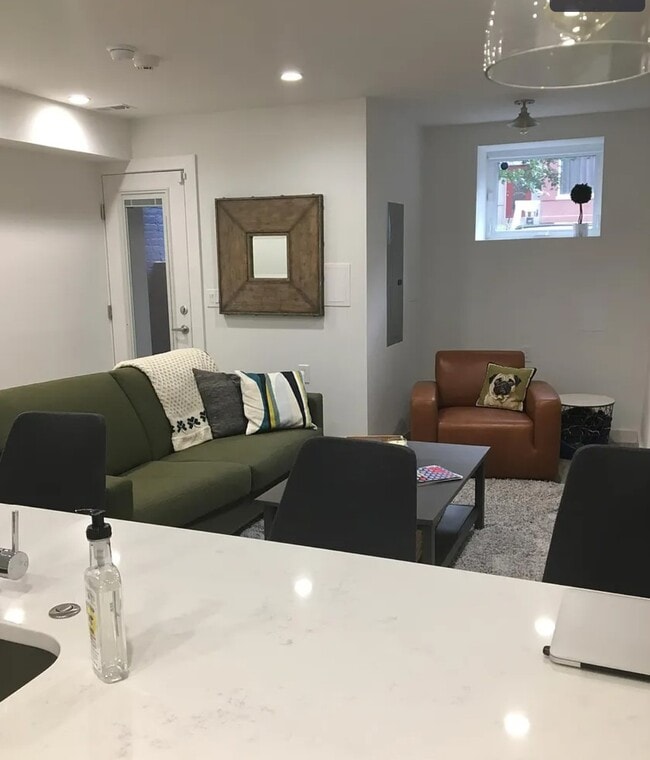 Front entry, nook for workspace - 1741 1st St NW Unit 1