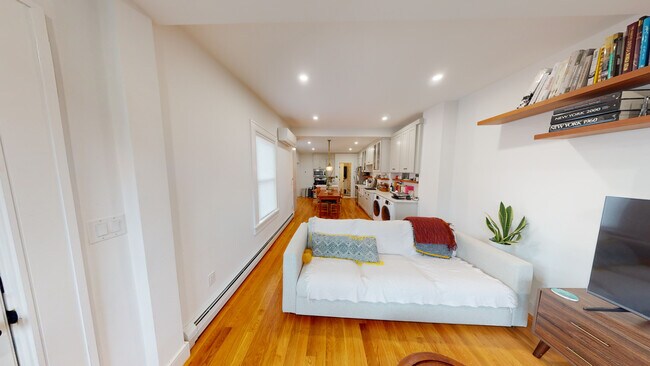 Photo - 227 Amory St Unit 2