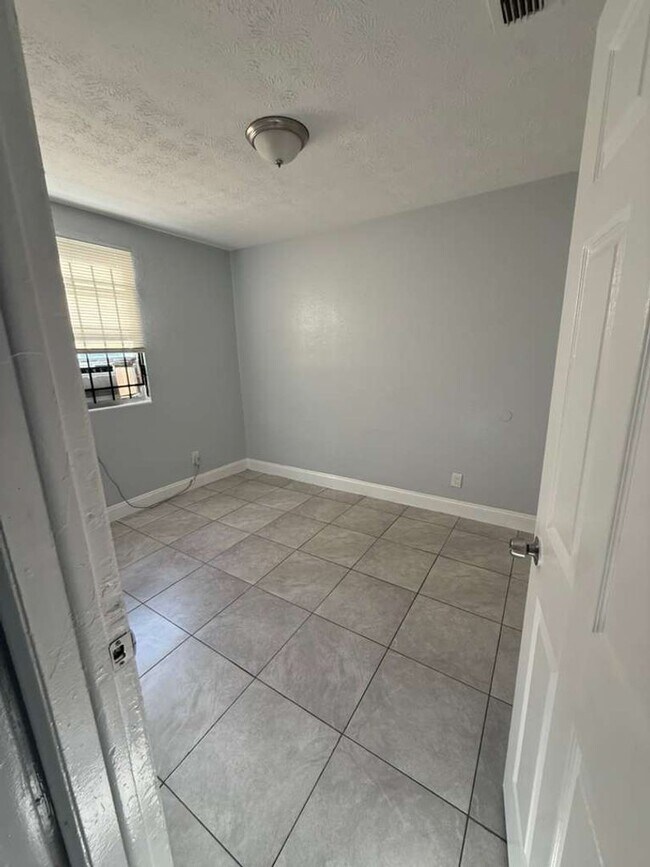 Photo - 1614/1616 W 3rd St.