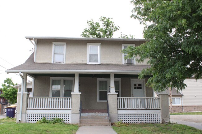 House for rent! 2 kitchens 3 Baths! Close ... - House for rent! 2 kitchens 3 Baths! Close ...