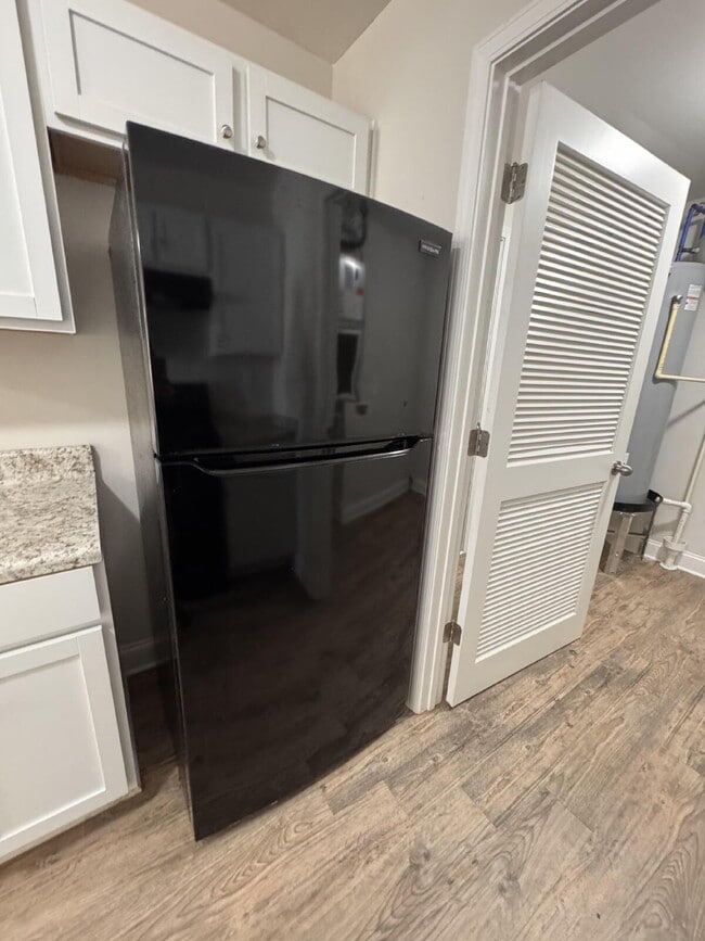 Photo - Inquire today on how to get FREE rent! Unidad A