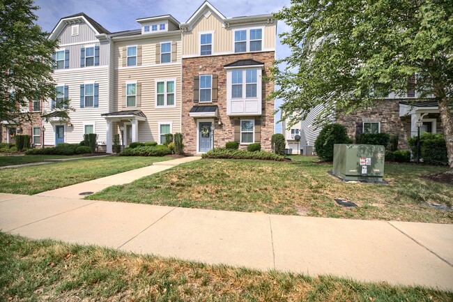 Building Photo - Call Sabrina Thomas at 757-767-0767 for more information