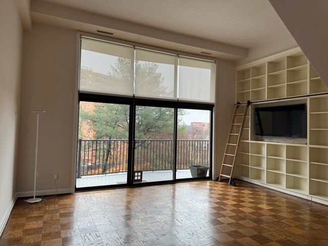 Building Photo - 3101 New Mexico Ave NW Unit 519