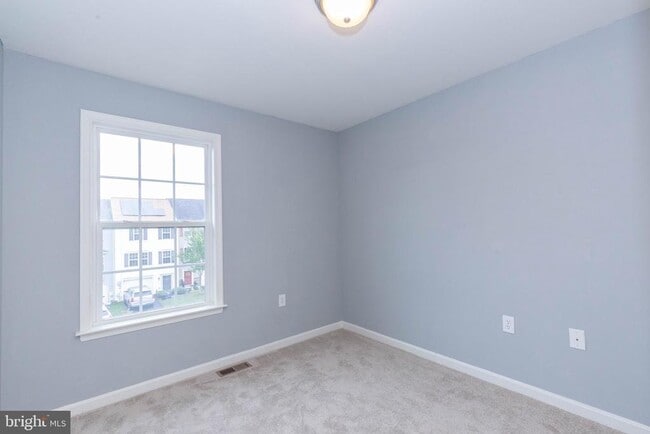 Photo - 228 Morlatt Ln