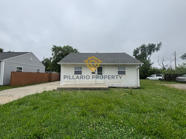 Building Photo - Charming 2-Bedroom Home with Spacious Yard Near Garfield Park, Available NOW!