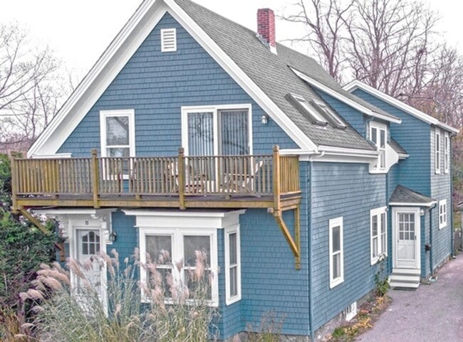 Building Photo - Winter Rental:  Helena House - Utilities I...