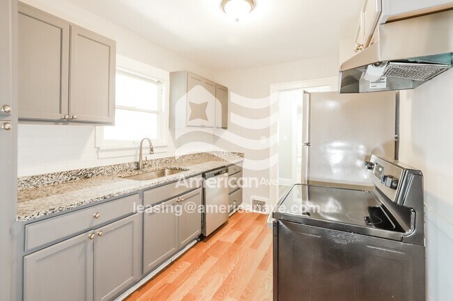 Photo - 5530 Garfield Ave