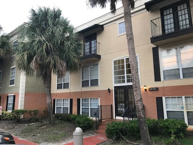 2/2 Condo Available Now! - 2/2 Condo Available Now!