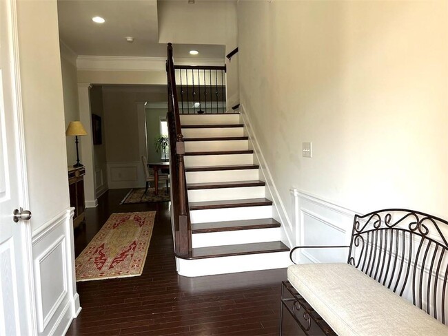 Photo - 5527 Parkerton Ln