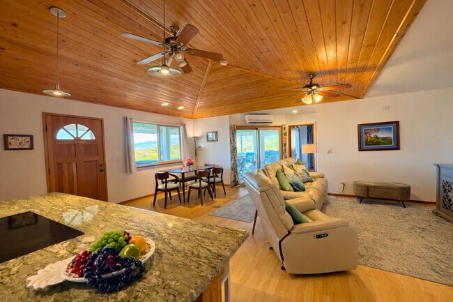 Furnished 3Bed/2Bath Turnkey with Scenic Views and Included Amenities.