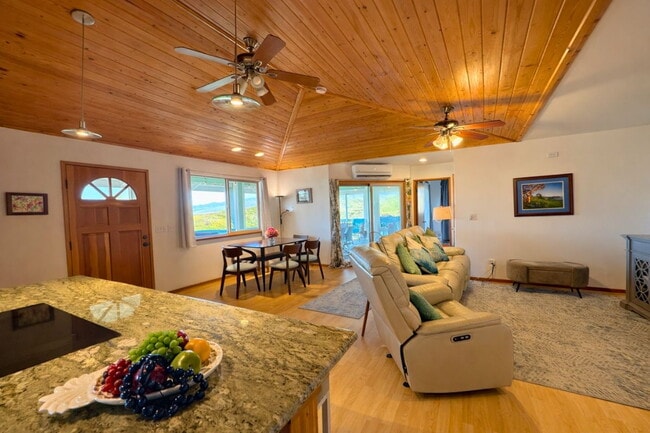 Photo - Furnished 3Bed/2Bath Turnkey with Scenic Views and Included Amenities.