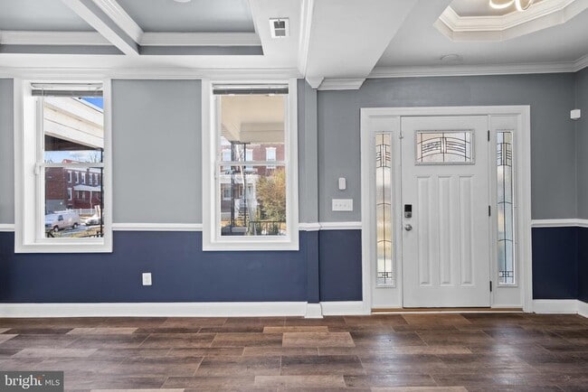 Photo - 405 Lyndhurst St