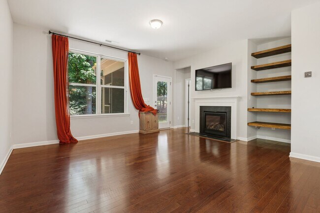 Photo - 17 Rattan Bay Ct