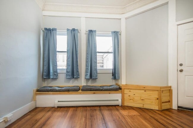 Photo - 230 Marble St