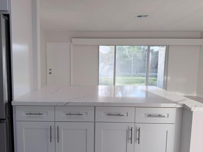 Photo - 231 NE 16th Ave