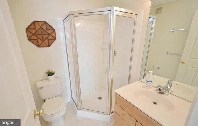 Photo - 45460 Conductor Terrace Unit 300