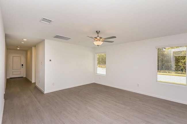 Photo - 2740 River Knl Ln
