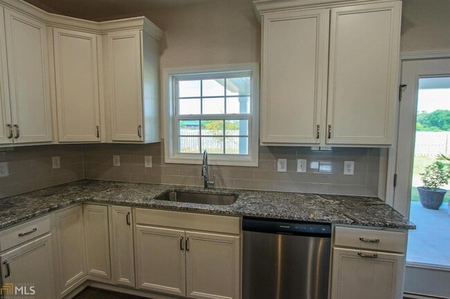 Photo - 319 Pearl Moss Ln