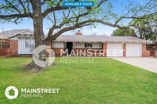 Photo - 2904 Huntleigh Dr House