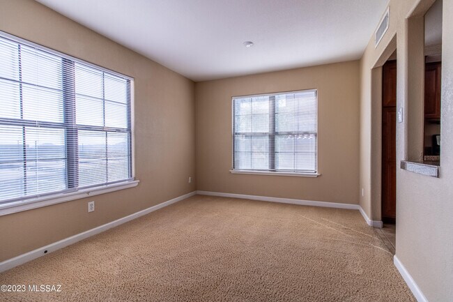Photo - 6651 N Campbell Ave Unit 238