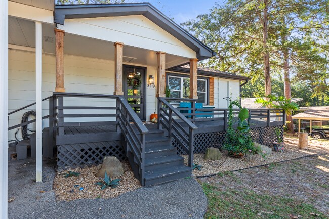 Photo - 319 Hideaway Lane Central