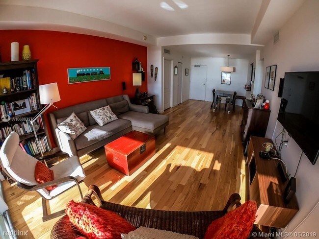 Photo - 2 br, 2 bath  - 5600 Collins Ave # 17 Unit # 17