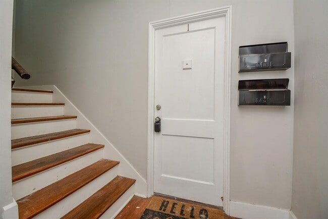 Photo - 2718 Wroxton Rd Unit 1